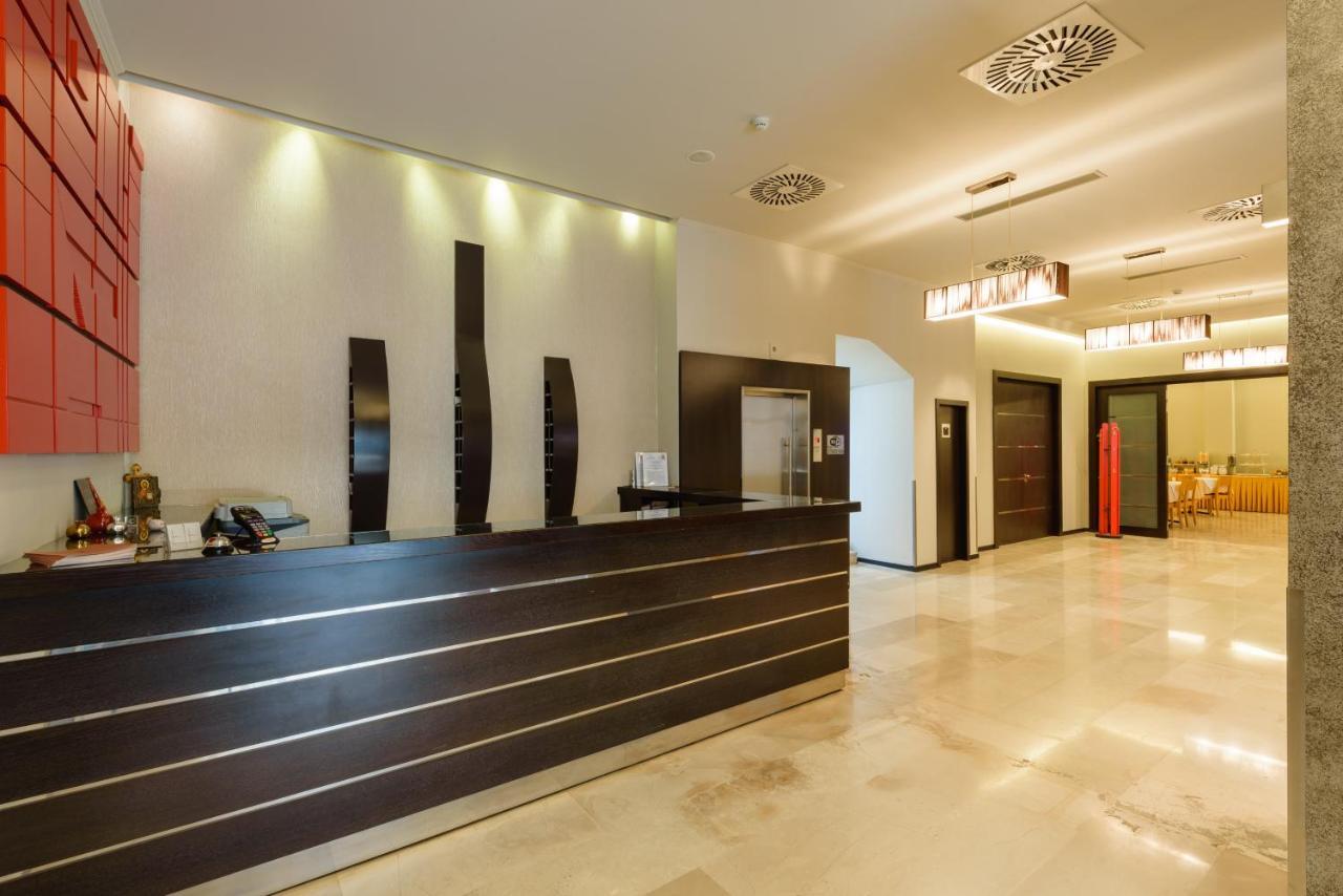 Park Hotel نافبليو المظهر الخارجي الصورة