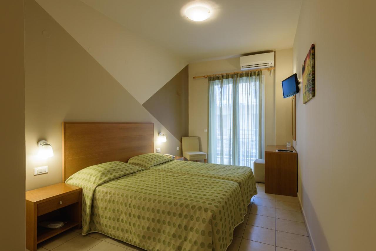 Park Hotel نافبليو المظهر الخارجي الصورة