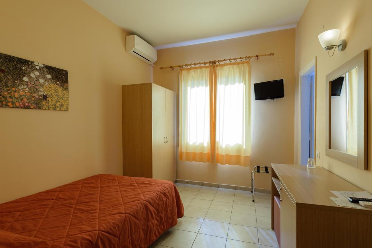 Park Hotel نافبليو المظهر الخارجي الصورة